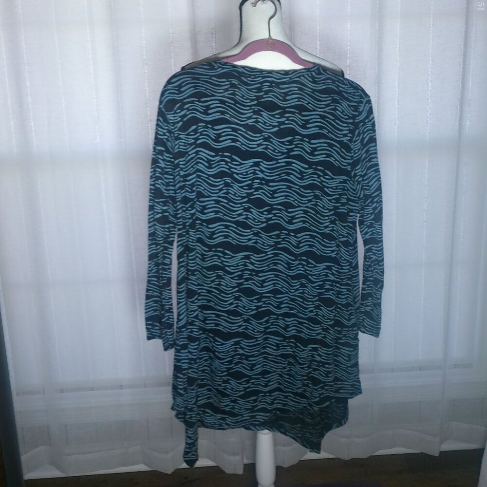 FRESH PRODUCE Long Sleeve V-Neck Black/Blue Print Tunic XL - Picture 2 of 4